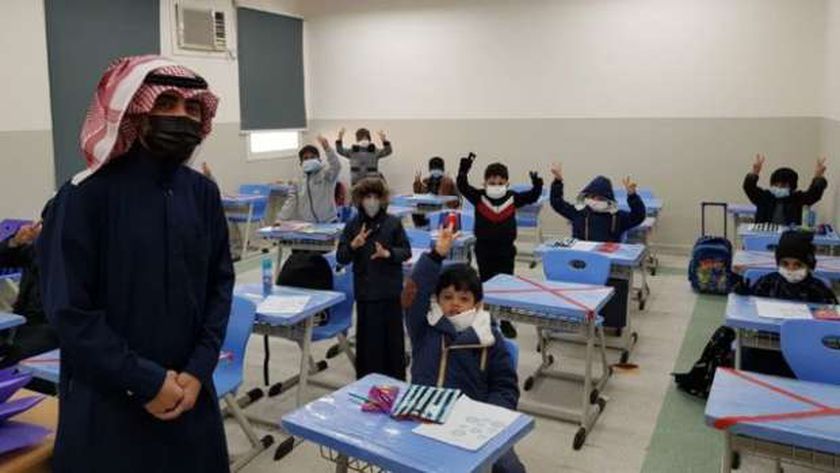 The duration of Qatar Day vacation in schools and the date of returning to school