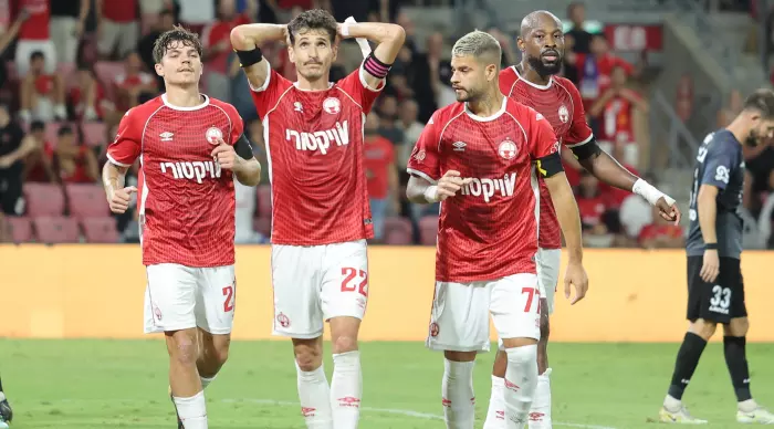 Hapoel Beer Sheva players (Martin Gotdamek)