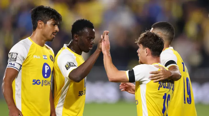 Maccabi Tel Aviv players celebrate (Radad Jabara)