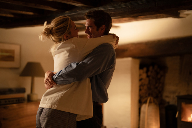 "our time". Andrew Garfield, Florence Pugh.